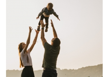 ĐIỀU KIỆN ĐỐI VỚI NGƯỜI NHẬN NUÔI CON NUÔI?