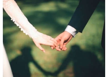 PHÁP LUẬT NGHIÊM CẤM CÁC HÀNH VI NÀO ĐỂ BẢO VỆ CHẾ ĐỘ HÔN NHÂN VÀ GIA ĐÌNH?